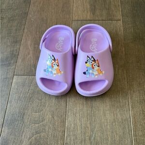 Girls Bluey Light Purple Sandals – Worn Once
